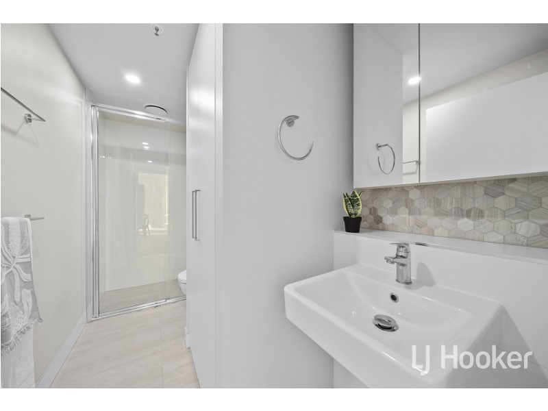 243/325 Anketell Street, Greenway ACT 2900