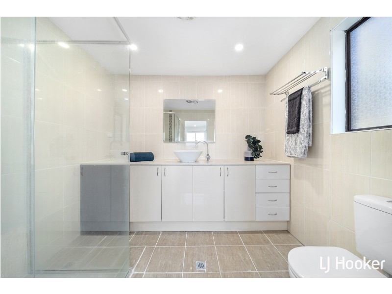 11 Stuckey Place, Charnwood ACT 2615