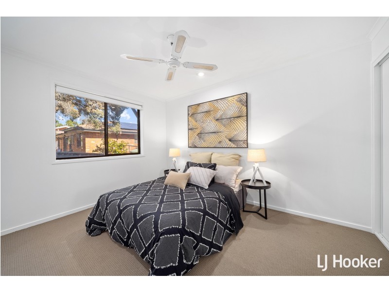 11 Stuckey Place, Charnwood ACT 2615