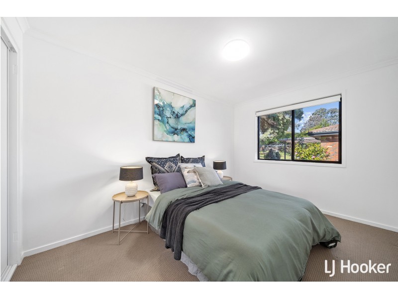 11 Stuckey Place, Charnwood ACT 2615