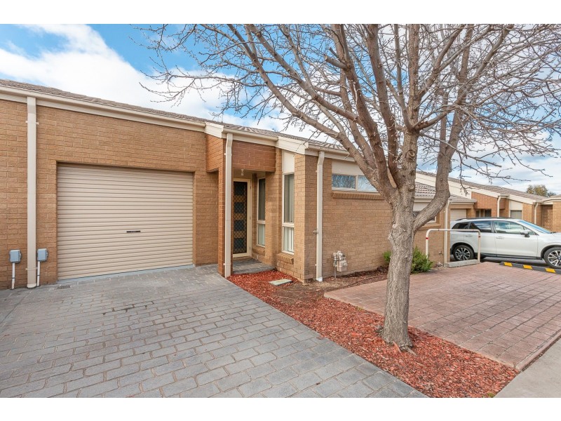 2/2 Neil Currie Street, Casey ACT 2913