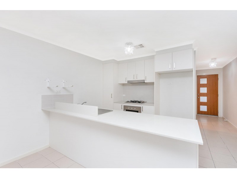 2/2 Neil Currie Street, Casey ACT 2913
