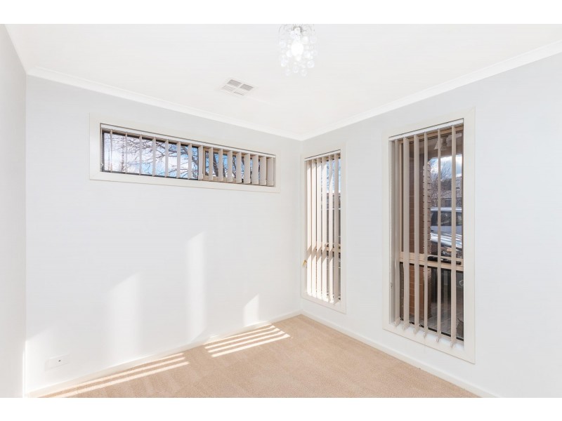 2/2 Neil Currie Street, Casey ACT 2913