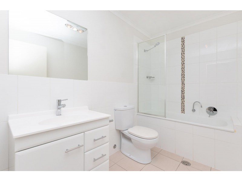 2/2 Neil Currie Street, Casey ACT 2913