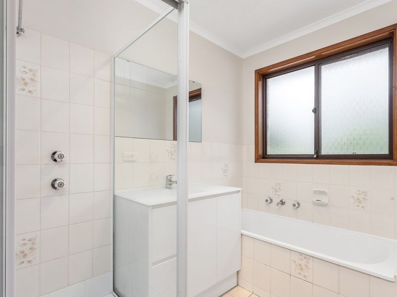 11 Sloane Place, Florey ACT 2615
