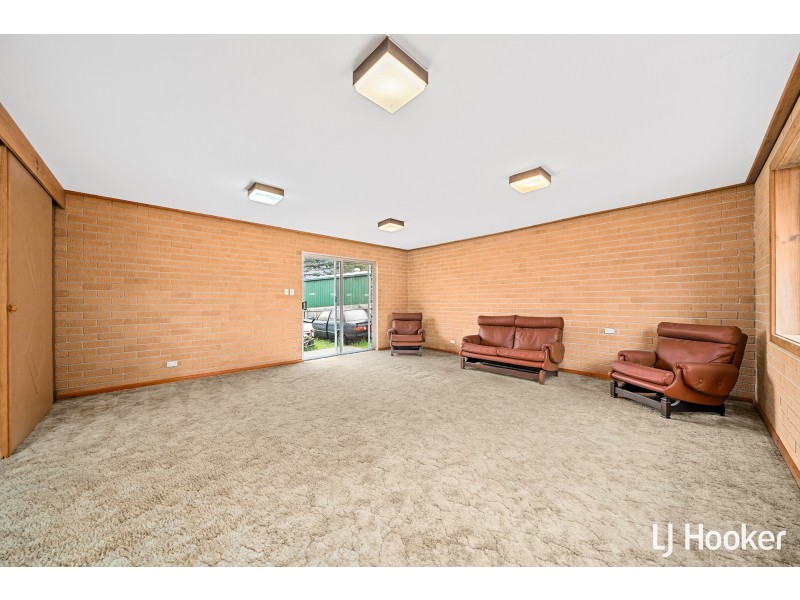 6 Amadio Place, Melba ACT 2615