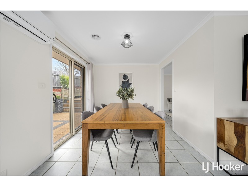 1 Grove Place, Dunlop ACT 2615