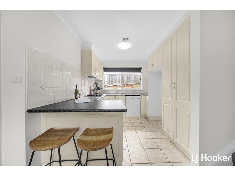 1 Grove Place, Dunlop ACT 2615