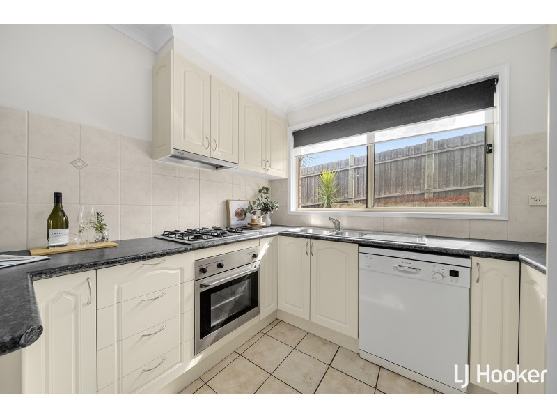 1 Grove Place, Dunlop ACT 2615