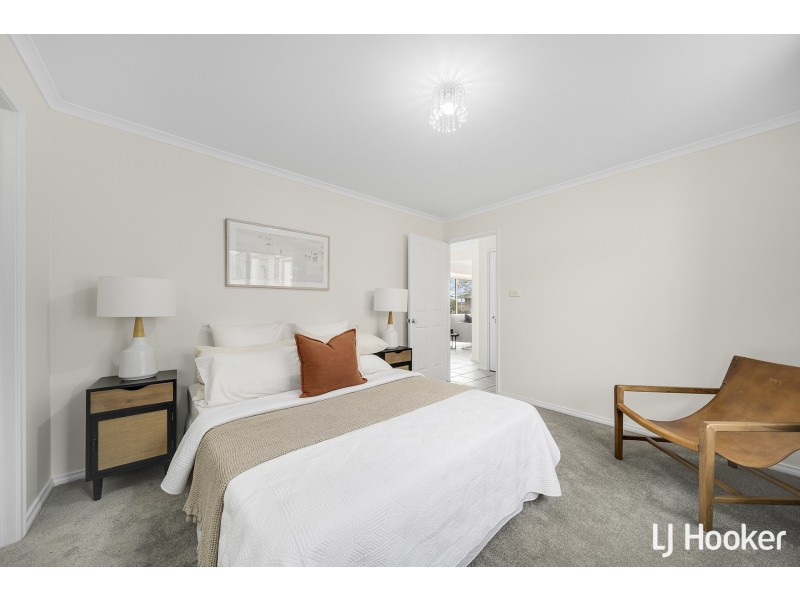 1 Grove Place, Dunlop ACT 2615