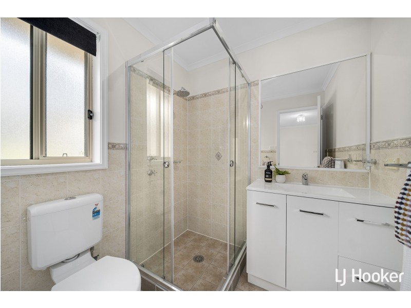 1 Grove Place, Dunlop ACT 2615