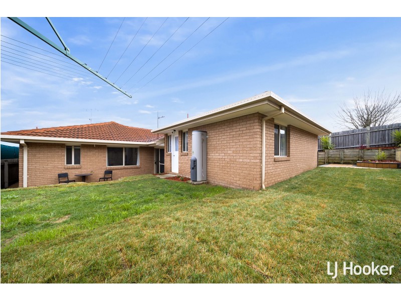 1 Grove Place, Dunlop ACT 2615