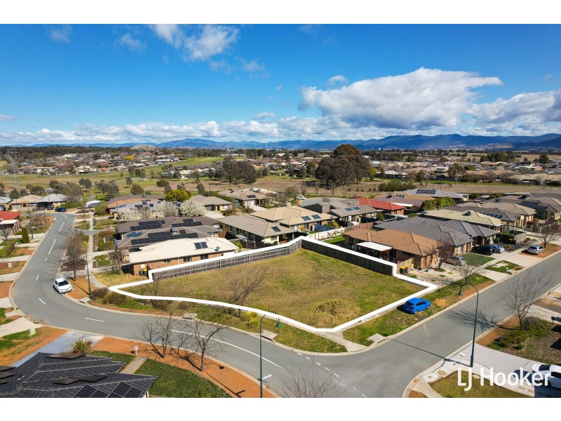 1 Rag Holmes Street, Macgregor ACT 2615