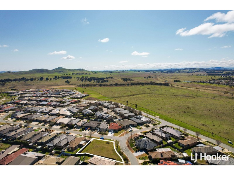 1 Rag Holmes Street, Macgregor ACT 2615