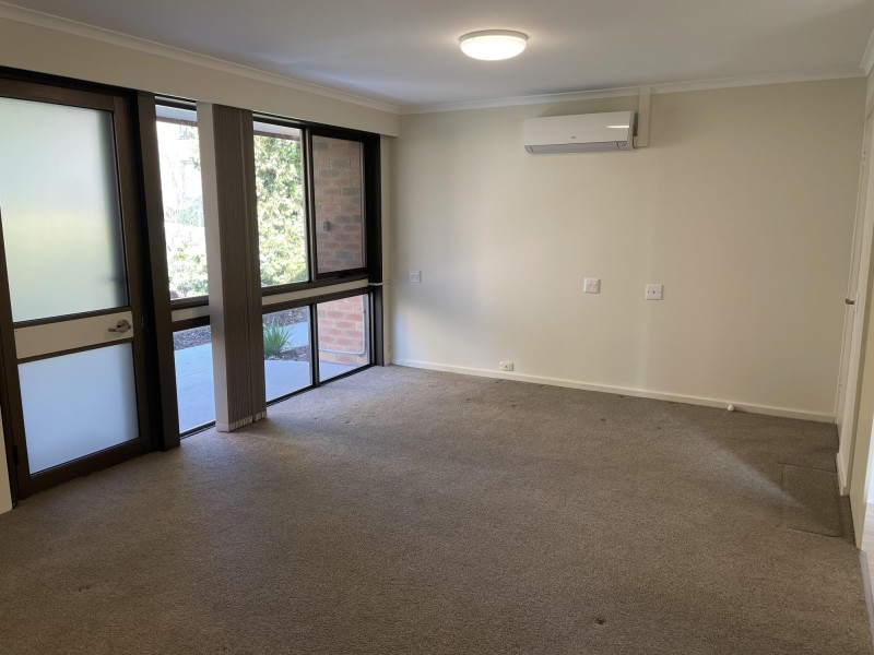 33/11 Namatjira Drive, Weston ACT 2611