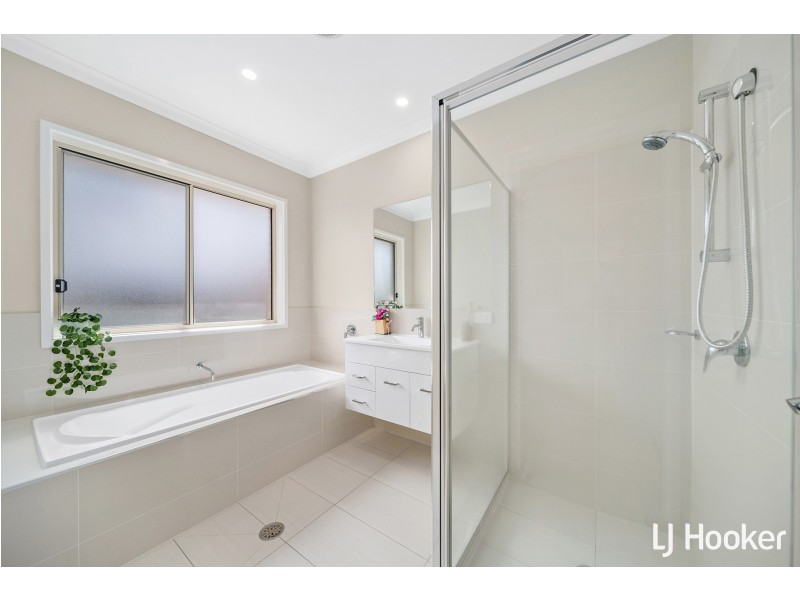 56 Langtree Crescent, Crace ACT 2911