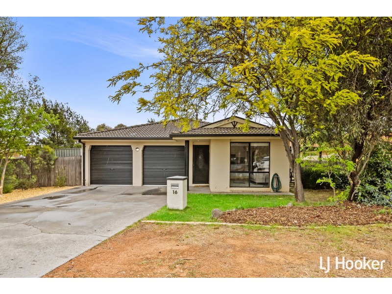 16 Westall Place, Dunlop ACT 2615