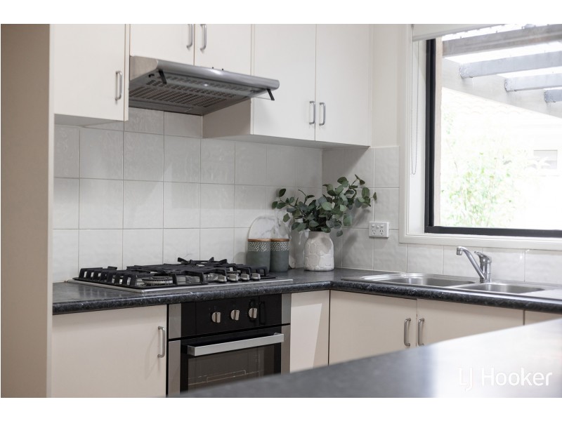 16 Westall Place, Dunlop ACT 2615