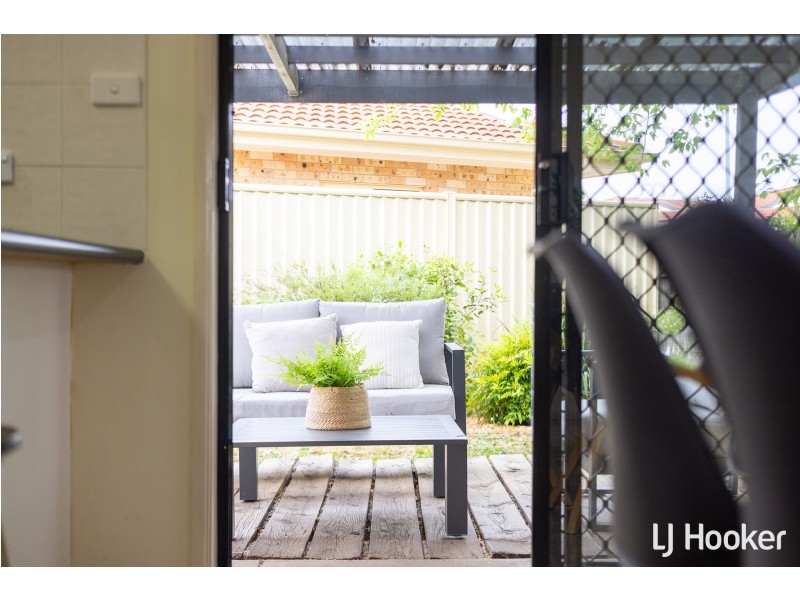 16 Westall Place, Dunlop ACT 2615