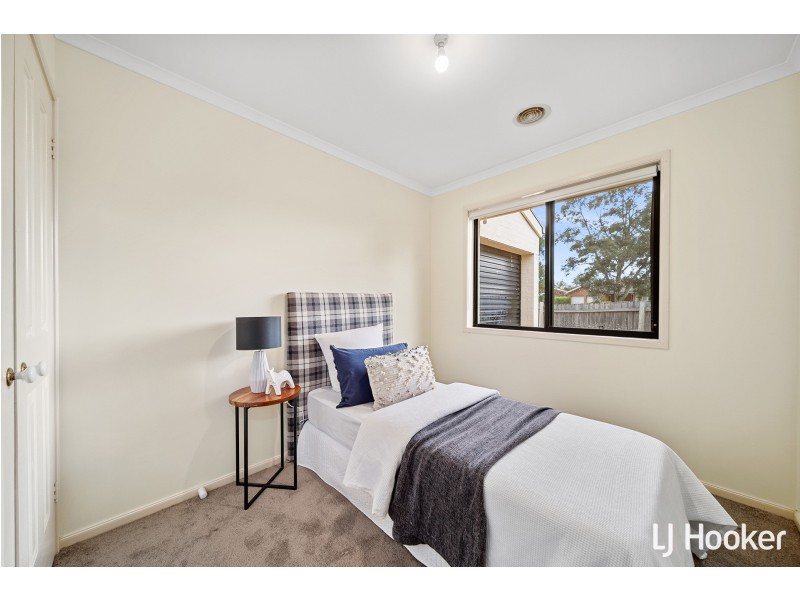 16 Westall Place, Dunlop ACT 2615