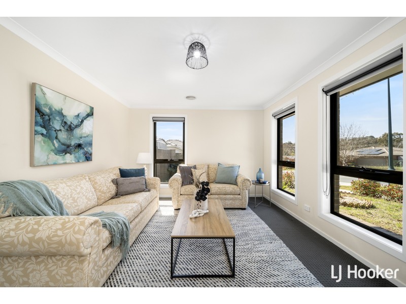 39 Carman Loop, Macgregor ACT 2615