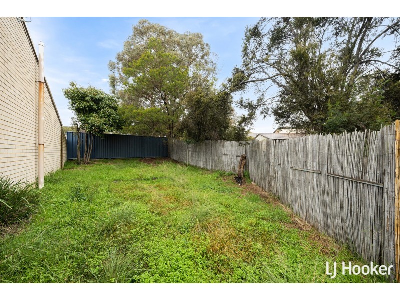16 Brownlow Place, Holt ACT 2615