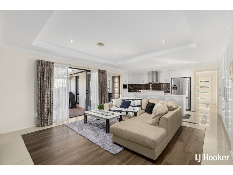 2 Farmer Place, Gungahlin ACT 2912