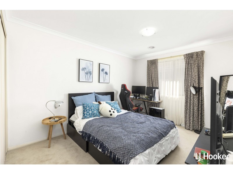 2 Farmer Place, Gungahlin ACT 2912