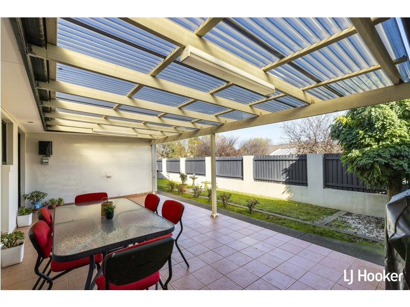 2 Farmer Place, Gungahlin ACT 2912