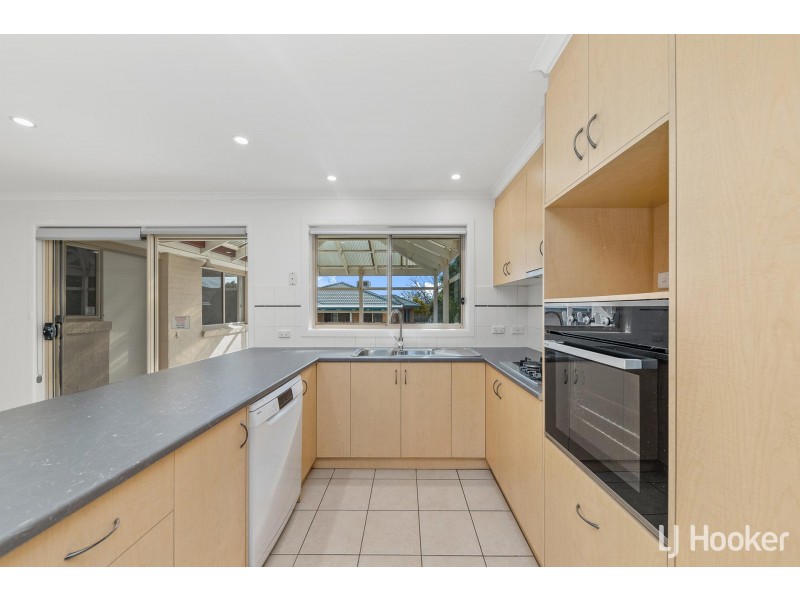 14 Doutney Place, Dunlop ACT 2615