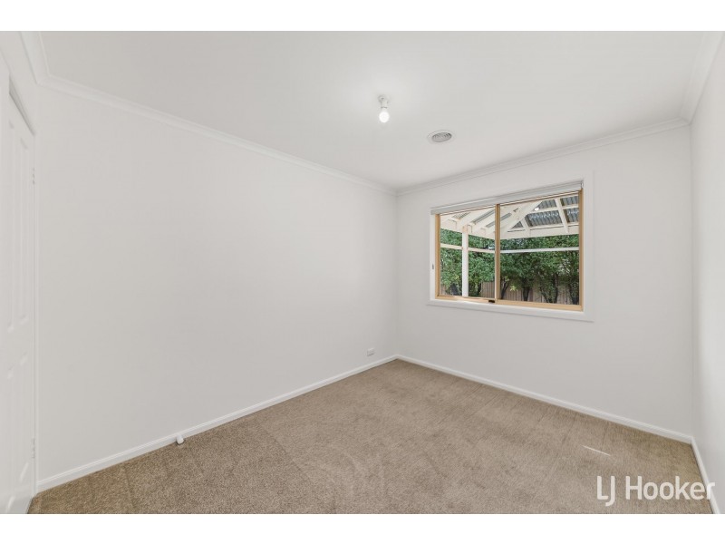 14 Doutney Place, Dunlop ACT 2615