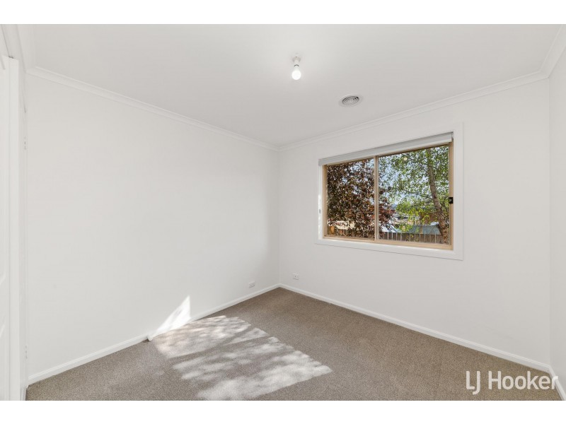 14 Doutney Place, Dunlop ACT 2615