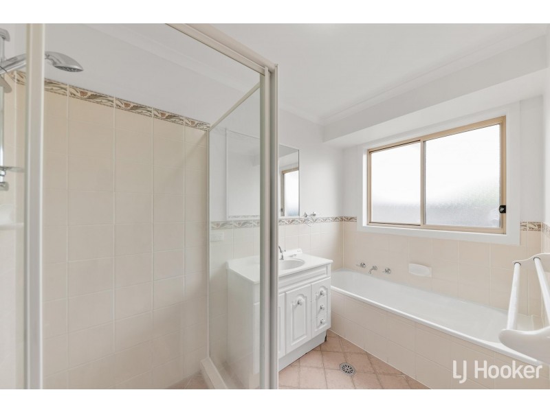 14 Doutney Place, Dunlop ACT 2615