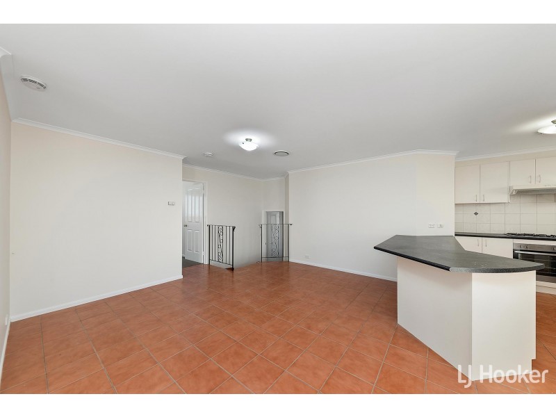 6 Doutney Place, Dunlop ACT 2615