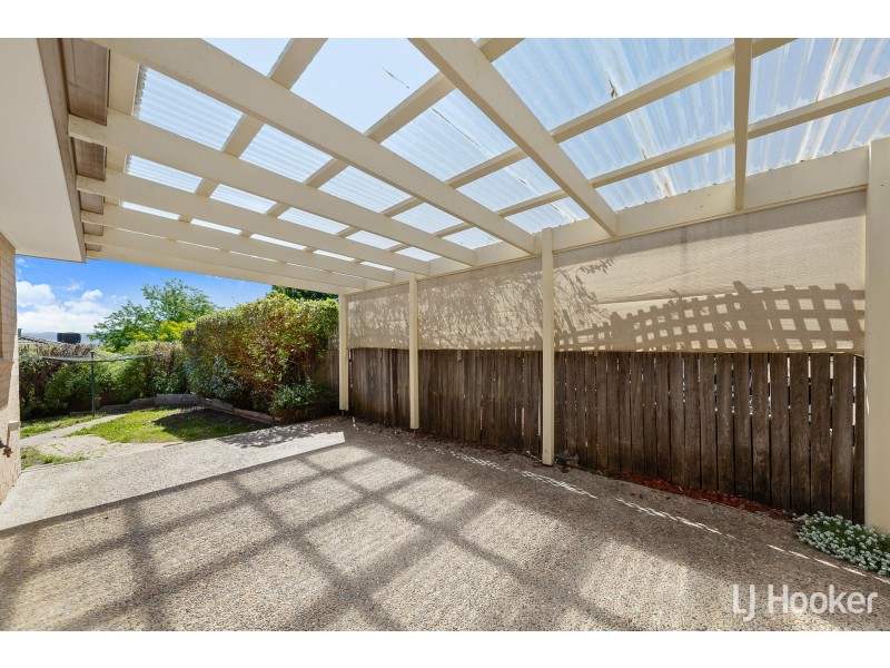 6 Doutney Place, Dunlop ACT 2615