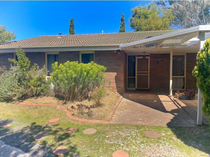 19 Longworth Place, Holt ACT 2615