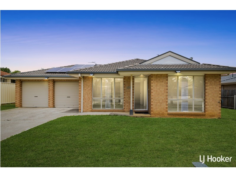 55 Lance Hill Avenue, Dunlop ACT 2615