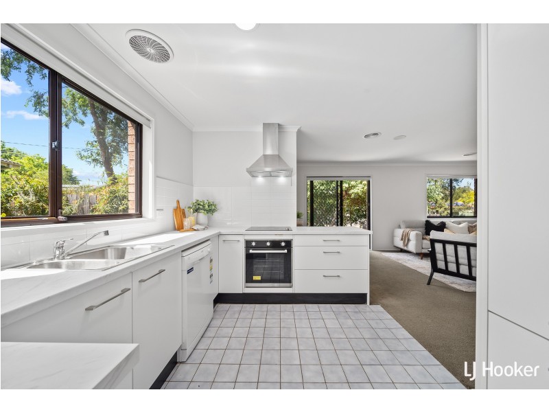 11 Sloane Place, Florey ACT 2615