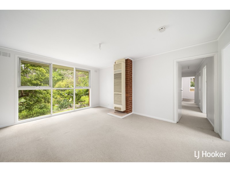 4 Stillwell Place, Mawson ACT 2607