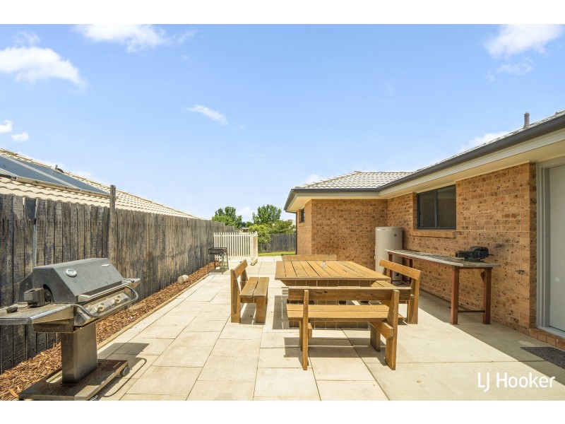 36 Rowland Street, Macgregor ACT 2615