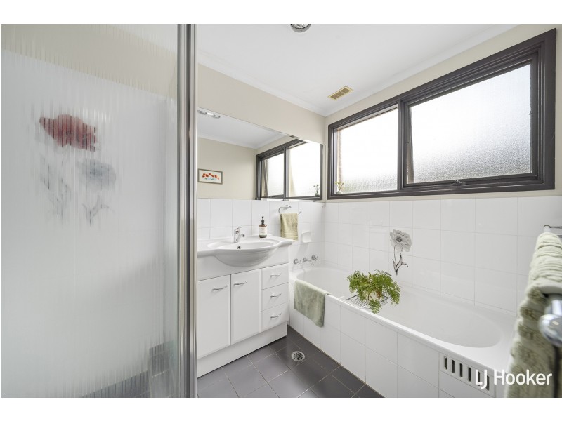 6 Darmody Street, Weetangera ACT 2614