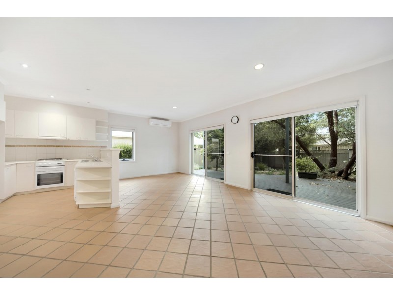 33 Bamir Square, Ngunnawal ACT 2913