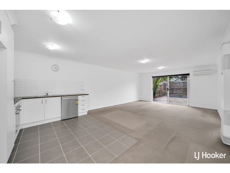 18/85 Macfarlane Burnett Avenue, Macgregor ACT 2615
