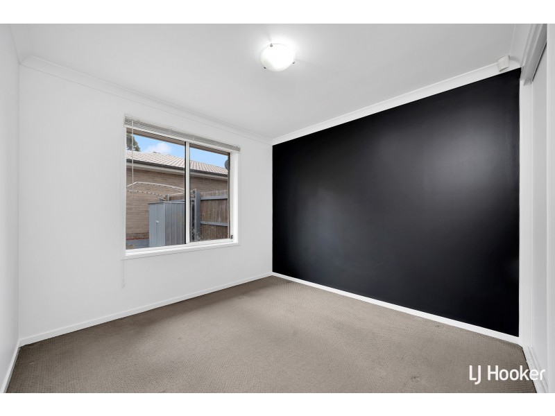 18/85 Macfarlane Burnett Avenue, Macgregor ACT 2615