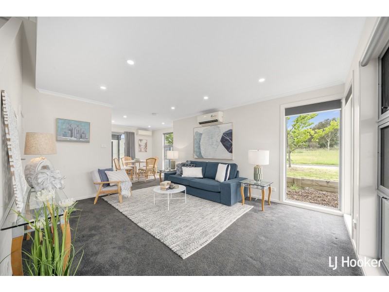 53 Cazneaux Crescent, Weston ACT 2611