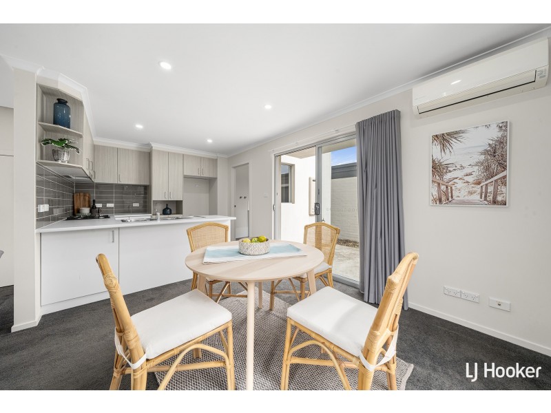 53 Cazneaux Crescent, Weston ACT 2611