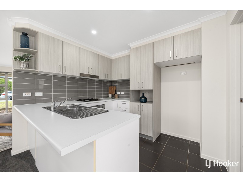 53 Cazneaux Crescent, Weston ACT 2611