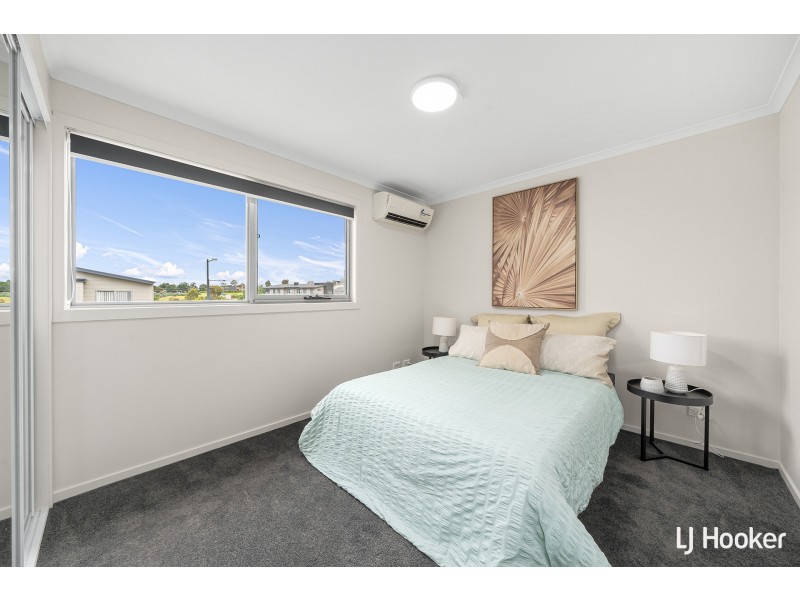 53 Cazneaux Crescent, Weston ACT 2611