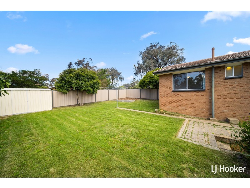 19 Bettington Circuit, Charnwood ACT 2615