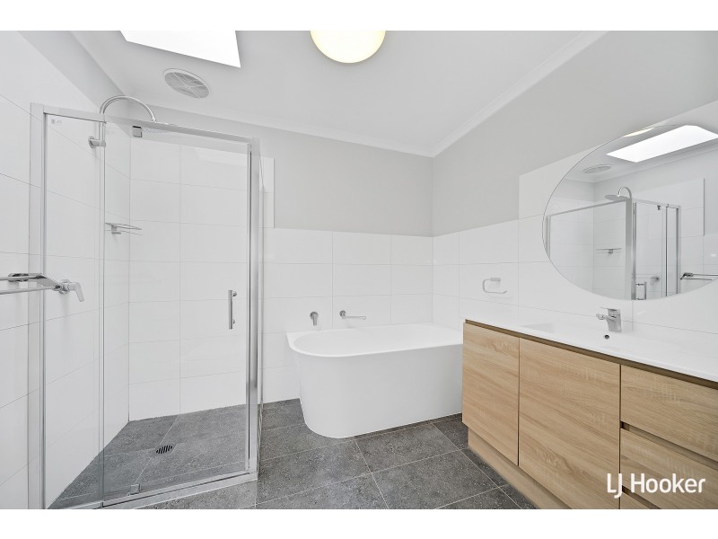 30 Nicholas Street, Higgins ACT 2615